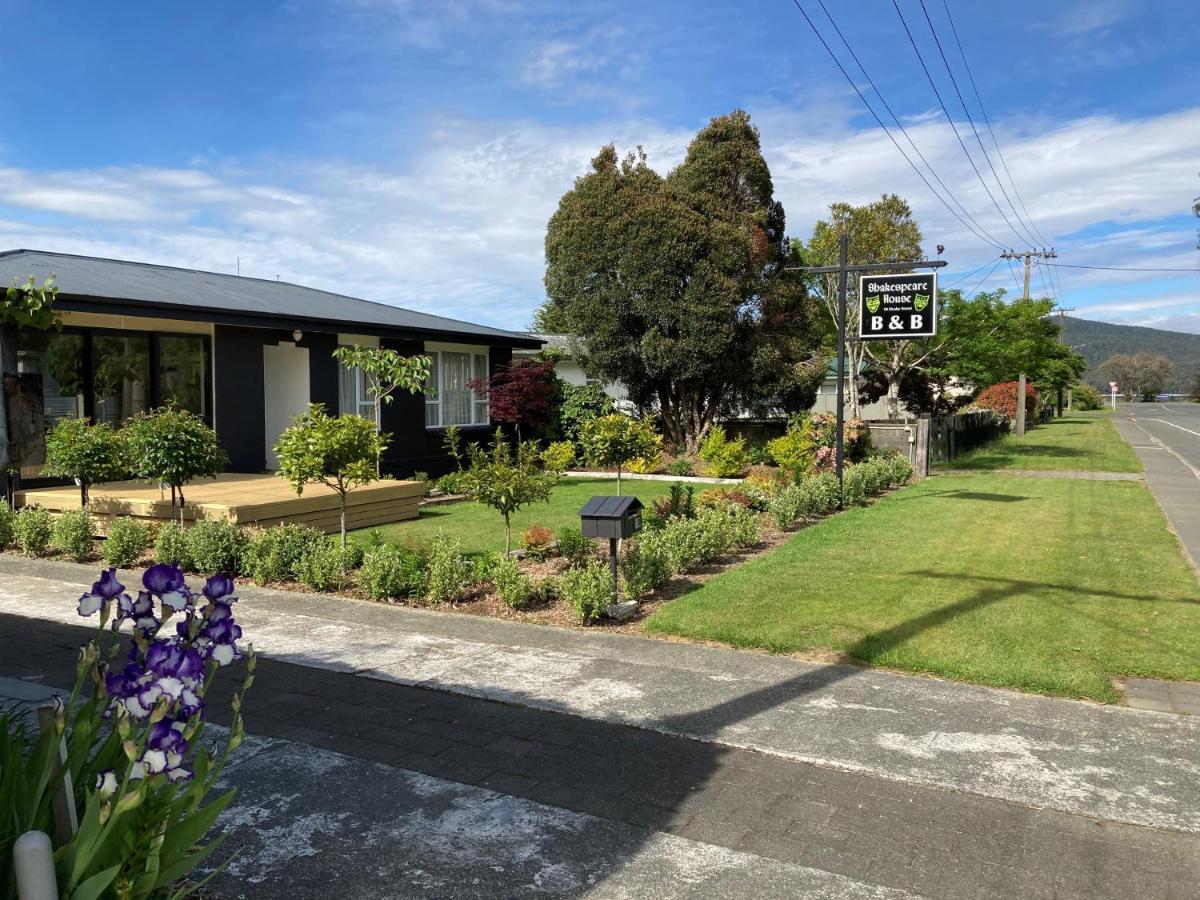 Bed and Breakfast Shakespeare House Te Anau Exterior foto