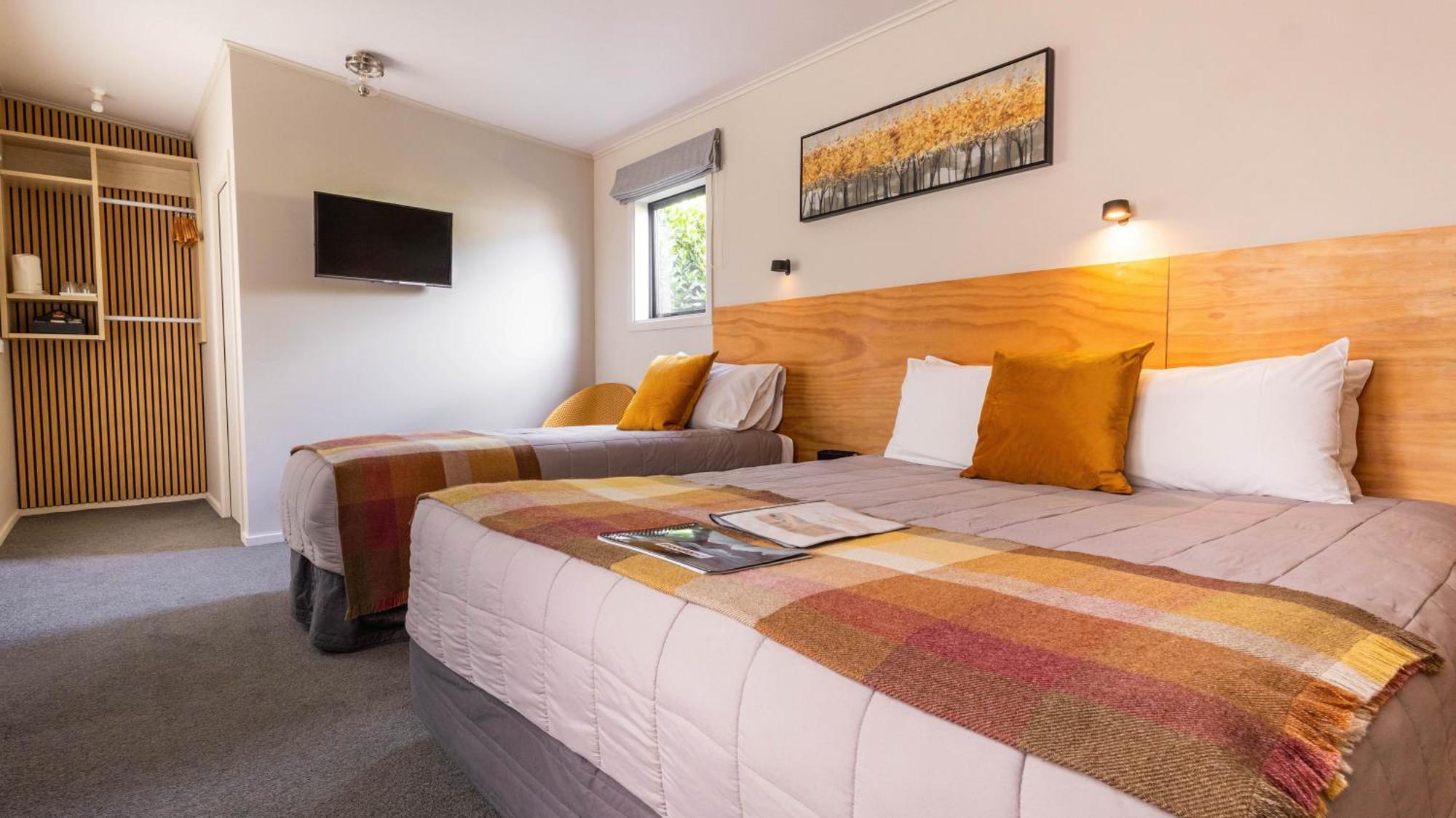 Bed and Breakfast Shakespeare House Te Anau Exterior foto