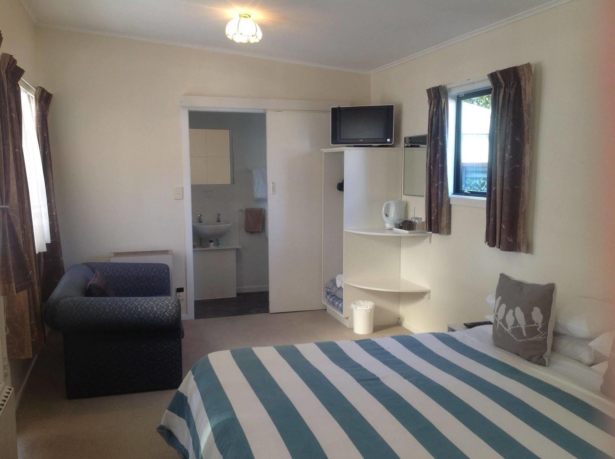 Bed and Breakfast Shakespeare House Te Anau Exterior foto