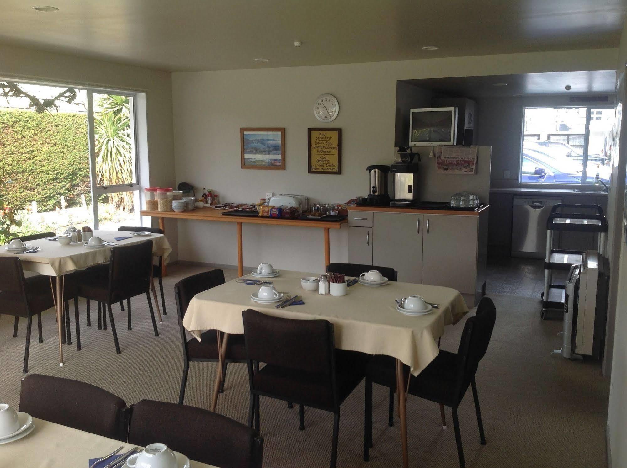 Bed and Breakfast Shakespeare House Te Anau Exterior foto