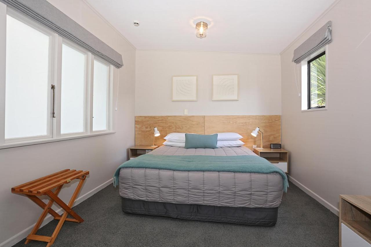 Bed and Breakfast Shakespeare House Te Anau Exterior foto