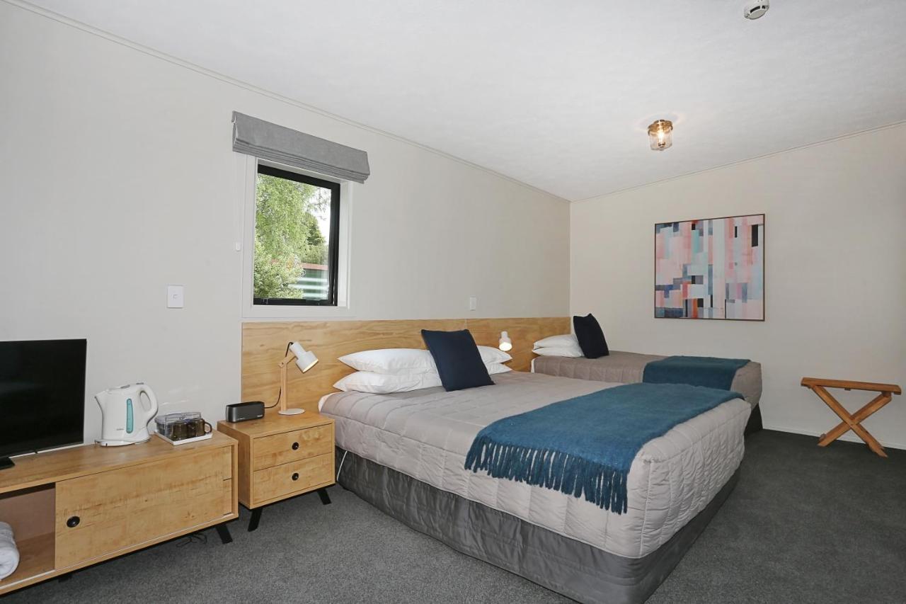Bed and Breakfast Shakespeare House Te Anau Exterior foto