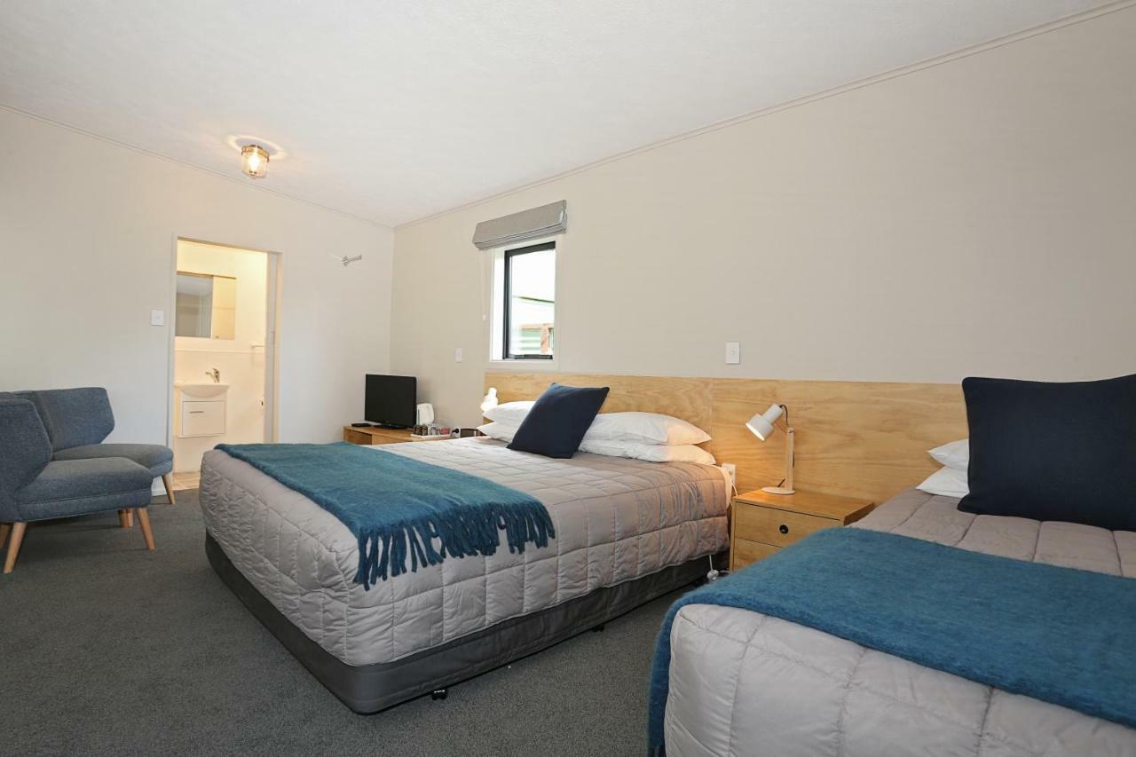 Bed and Breakfast Shakespeare House Te Anau Exterior foto